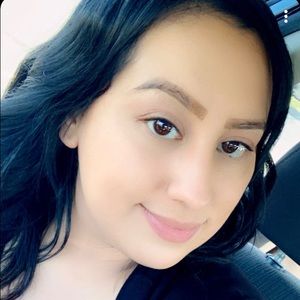 Meet your Posher, Vanessa a.